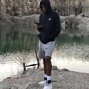 Meet your Posher, Eduardo